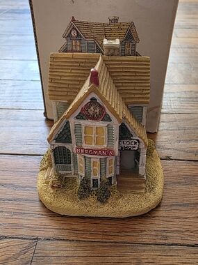 Bergmans Clock Shop Holiday Decorative House Miniature Village AH104